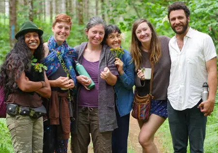 Medicinal plant gathering with Ongoing Community members